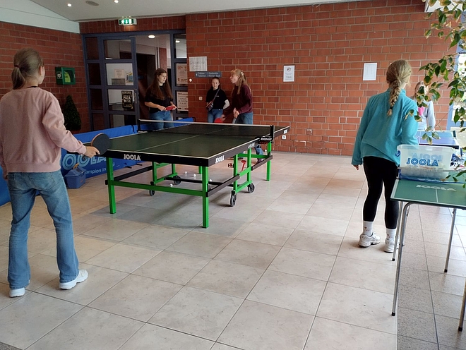 Tischtennis-Besucher