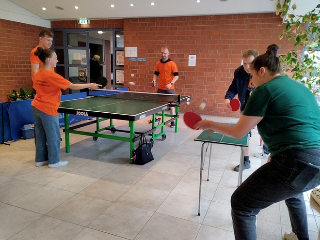 Tischtennis-Besucher