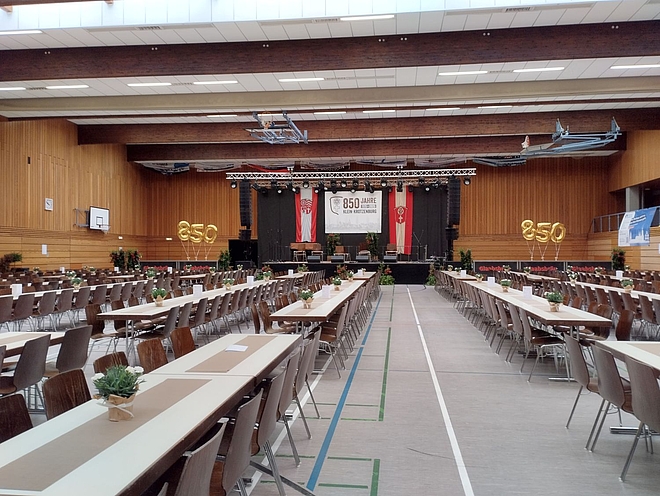 die Halle ist bereit